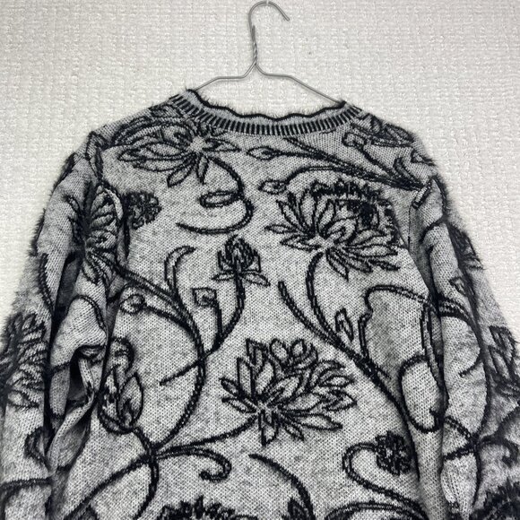 Le Grenier Knit Sweater Wom Sz L Gray / Black Floral All Over Print Pullover - Picture 12 of 14